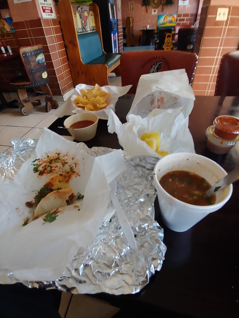 Consome De Birria Con Tacos De Birria